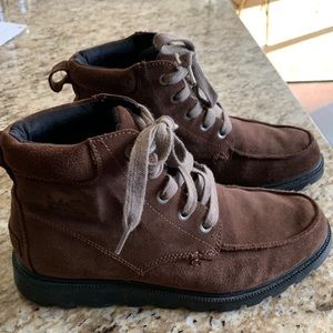 EUC Boys Sorel suede Brown Boots size 4